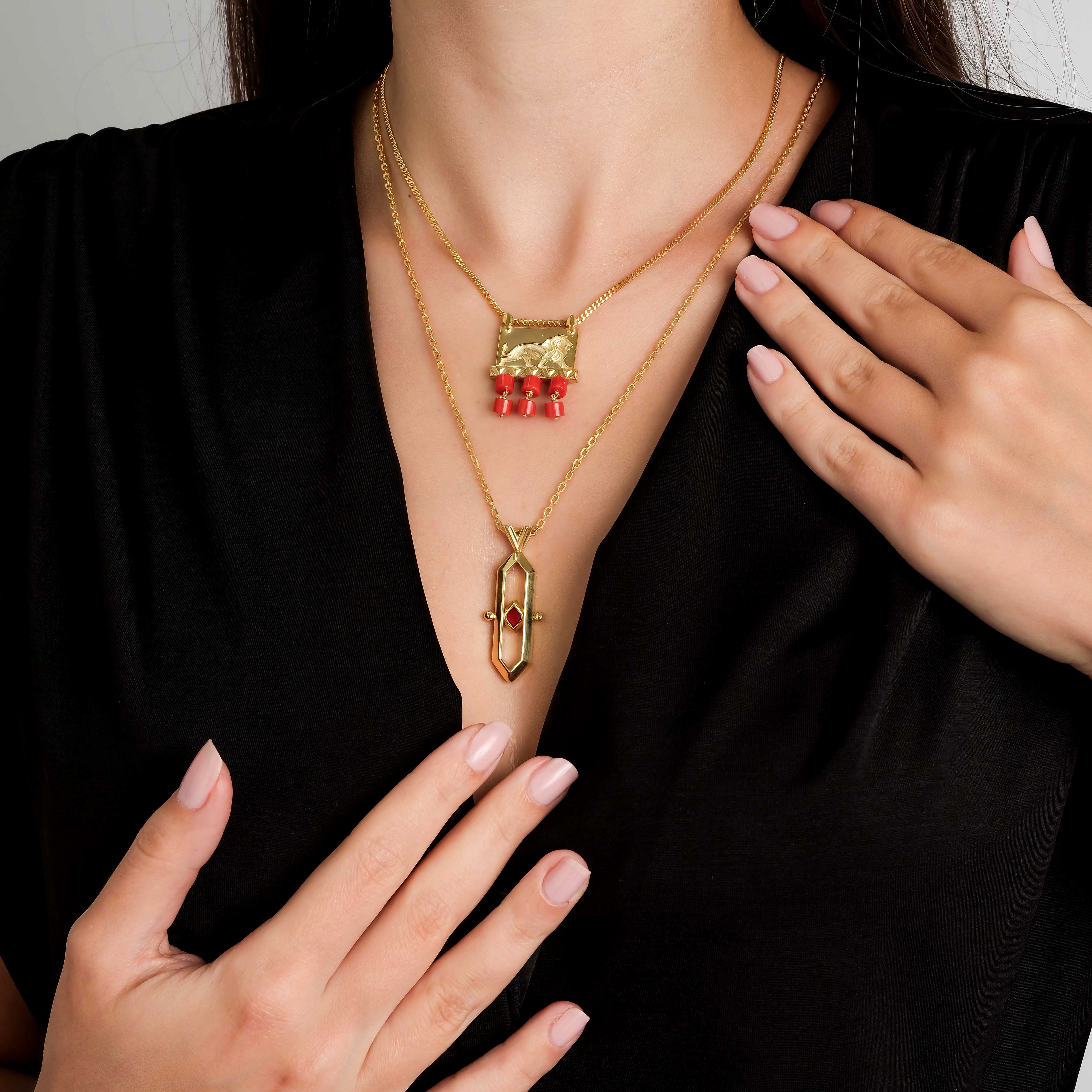 Angie Dikey Altın Kaplama Kolye