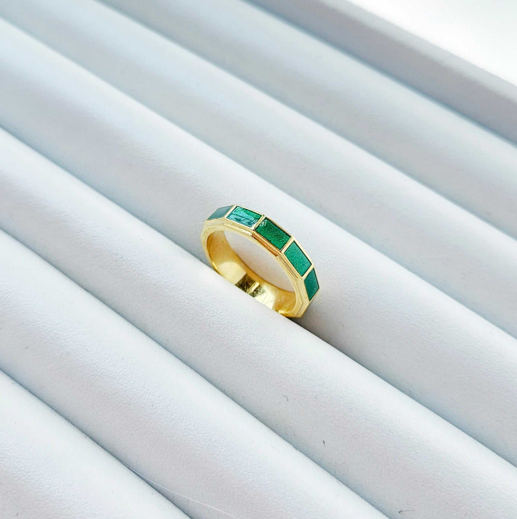 Love Full Yeşil Mineli Altın Kaplama Yüzük