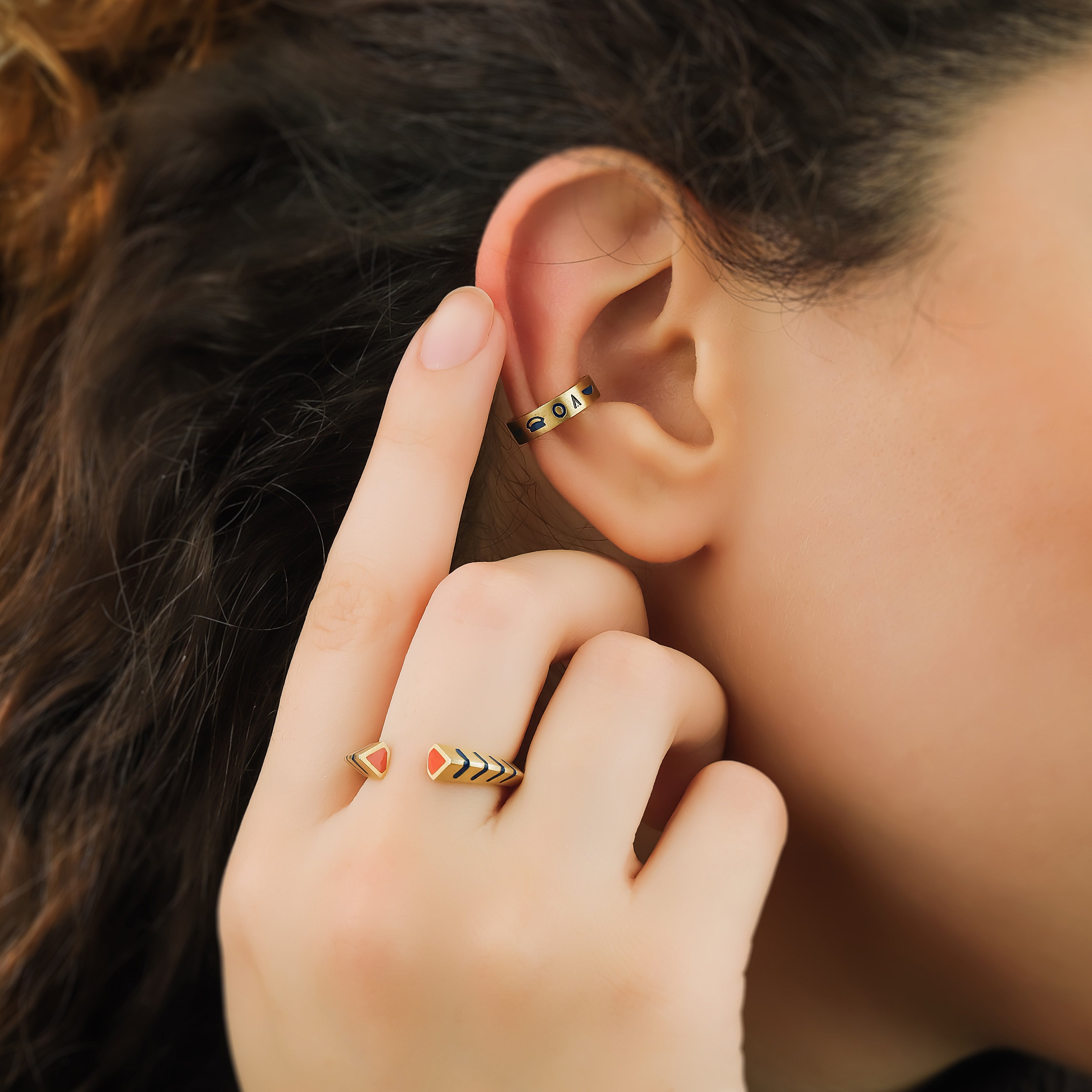 Horus Altın Kaplama Kıkırdak Küpe