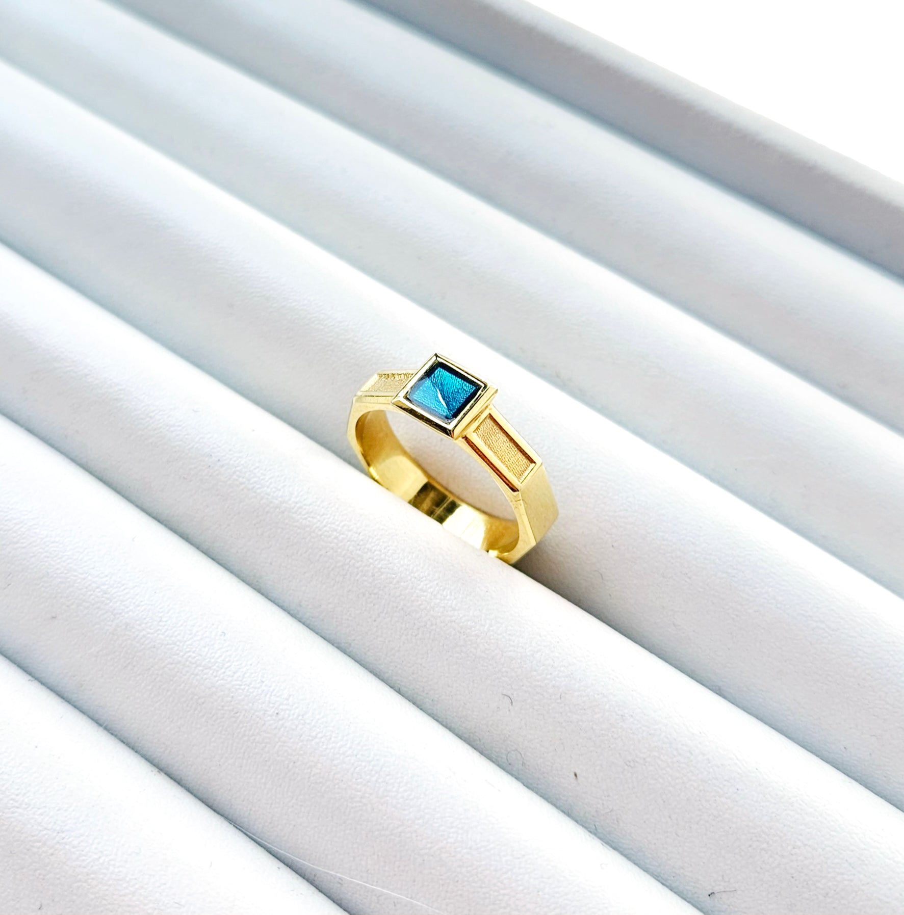 Love One Turkuaz Mineli Altın Kaplama Yüzük